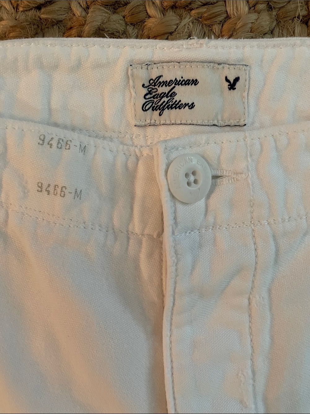 American Eagle Outfitters White Cargo Bermuda Shorts with Flap Pockets Size 8 - Picture 2 of 9